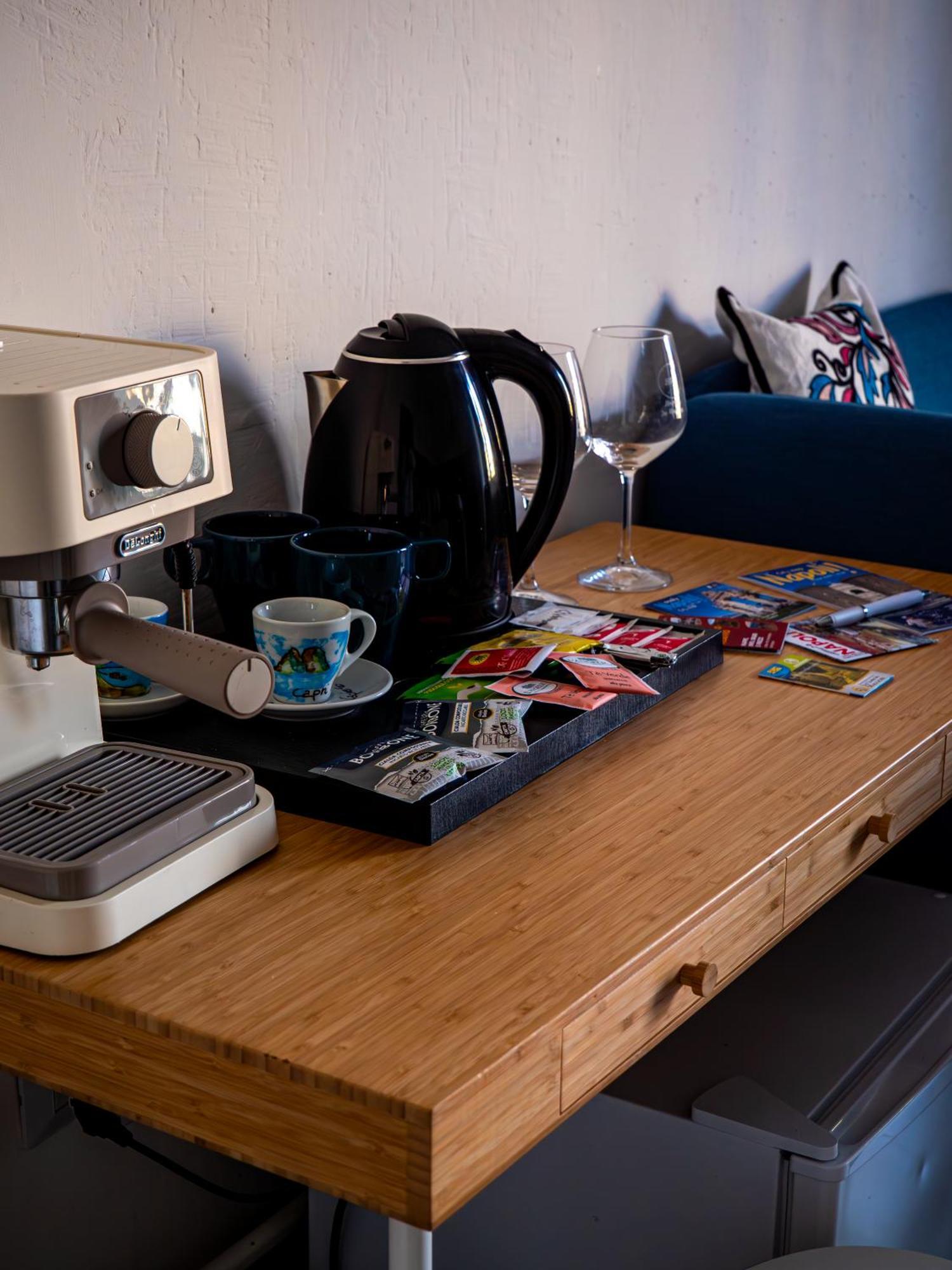 Bed and Breakfast Happy In Napoli Esterno foto